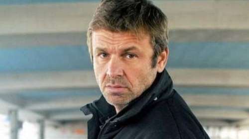 Γκλέτσος: Όποιος αισθάνεται πολύ άνδρας να κλειδωθούμε μαζί σε ένα δωμάτιο