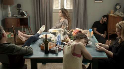 Ο σκηνοθέτης Στράτος Τζίτζης μιλά στο The TOC για τη νέα του ταινία «Καύση»