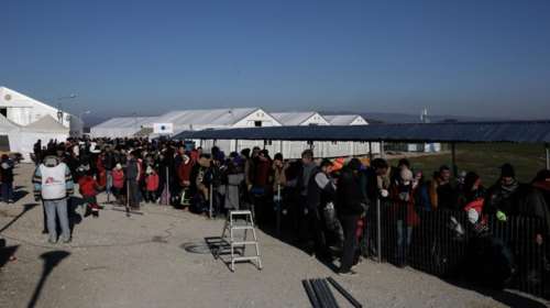 Χάος στην Ειδομένη, 25.000 εγκλωβισμένοι ανά την Ελλάδα