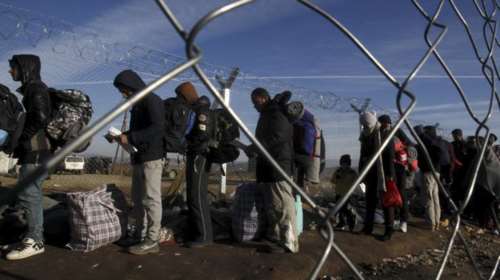 Η Βιέννη δείχνει στο Βερολίνο την ενδιάμεση λύση για το προσφυγικό