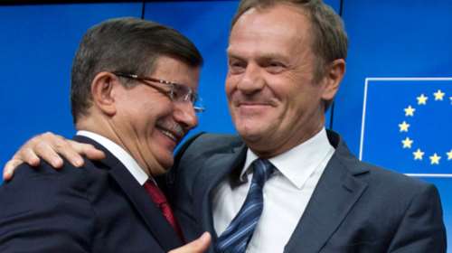 Μετά τον Τσίπρα βλέπει και Νταβούτογλου ο Τούσκ