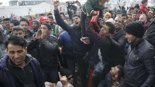 Bild:  Σχέδιο 6 σημείων για 100 χιλιάδες πρόσφυγες στην Ελλάδα