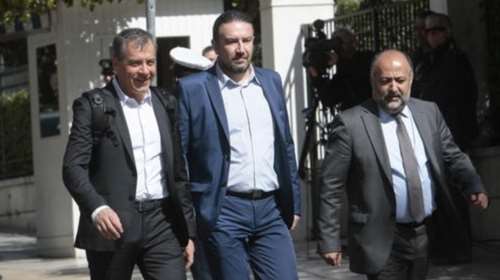 Τσίπρας σε Τσιόδρα: «Εσύ θα είσαι ο υπερυπουργός για το προσφυγικό;»