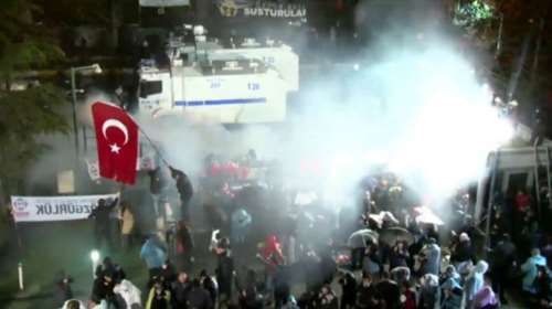 Η εισβολή της αστυνομίας στην εφημερίδα Ζαμάν