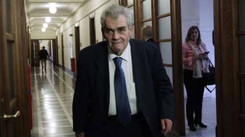 Θύελλα από την αντιπολίτευση για Παπαγγελόπουλο