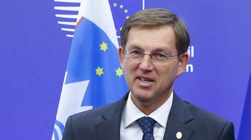 Ο Σλοβένος πρωθυπουργός &quot;βλέπει&quot; συγκρούσεις στα Βαλκάνια