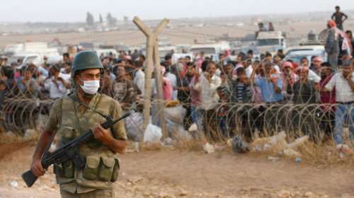 Russia Today: Η Τουρκία πυροβολεί καθημερινά πρόσφυγες στα σύνορά της