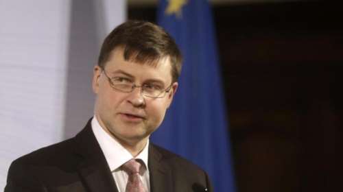 Ντομπρόβσκις: Στο χέρι της Αθήνας να κλείσει η αξιολόγηση