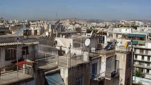 Διαρρήκτης ο άνδρας που έπεσε σε φωταγωγό στα Εξάρχεια