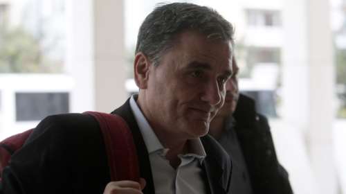 Τα φορολογικά συζητούν στο Hilton Τσακαλώτος- Κουαρτέτο