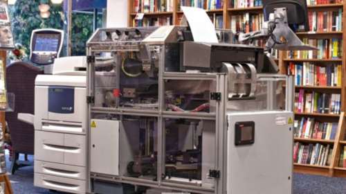 Αυτό είναι το βιβλιοπωλείο του μέλλοντος: Εκτυπώνεις το βιβλίο επί τόπου
