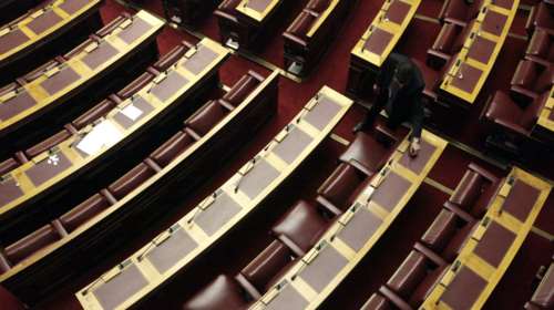 40 βουλευτές πήραν ...δανεικά και αγύριστα. Ποιοι είναι
