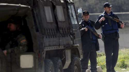 30 δημοσιογράφους &amp;  ακτιβιστές συνέλαβε η ΠΓΔΜ