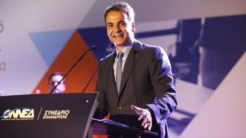 Η απάντηση της κυβέρνησης στην ομιλία Μητσοτάκη στην ΟΝΝΕΔ