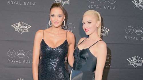 Η Αλέκα Καμηλά ποζάρει στο κόκκινο χαλί με την Γκουέν Στεφάνι [Eικόνες]