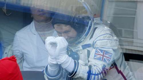 Στο διάστημα ψηλώνουμε, αλλά υπάρχει κίνδυνος για... λουμπάγκο