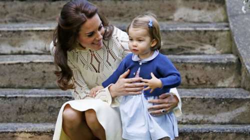 Πώς η μικρή πριγκίπισσα Σάρλοτ έσωσε τα κέρδη του παλατιού από κατάρρευση