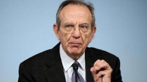 "Η απόκλιση από τους στόχους είναι λόγω σεισμών-προσφυγικού"