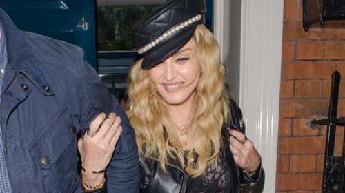 Tα καυτά φιλιά της Μαντόνα με διάσημο καρδιοκατακτητή του Χόλιγουντ