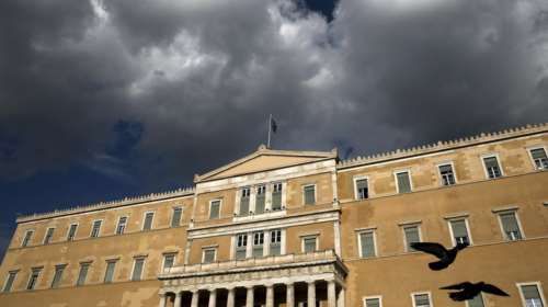 Εκθεση-σοκ: Παραμένει η αβεβαιότητα &amp; δεν φταίει μόνο το χρέος