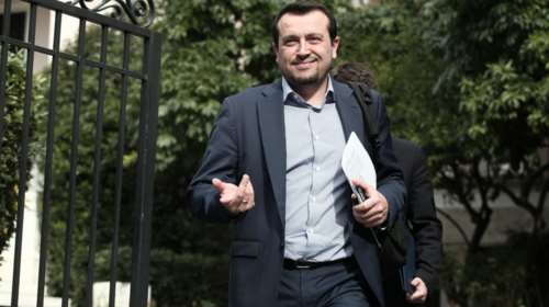 Στη Βουλή η τροπολογία που αναστέλλει το άρθρο 2 του ν.Παππά