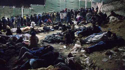 Spiegel: Χάος στους προσφυγικούς καταυλισμούς στην Ελλάδα