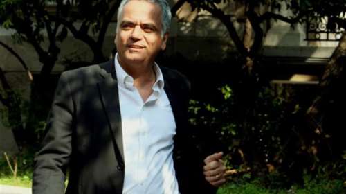 Νέα χτυπήματα Σκουρλέτη με φόντο τον επικείμενο ανασχηματισμό