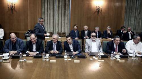 Εκπλήξεις της τελευταίας στιγμής στη λίστα των νέων υπουργών