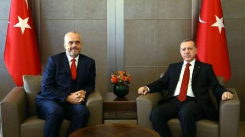 «Χορηγία» Ερντογάν οι νέες στολές των αλβανών αστυνομικών