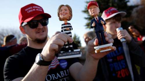 Τα τελευταία τηλεοπτικά σποτάκια Χίλαρι και Τραμπ