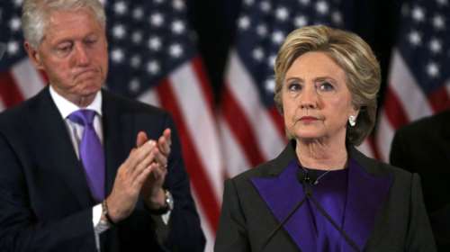 Βουρκωμένη η Χίλαρι στις πρώτες δηλώσεις μετά την ήττα της