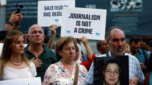 Τουρκία: Μαίνεται ο διωγμός του Τύπου - Φυλάκισαν ρεπόρτερ