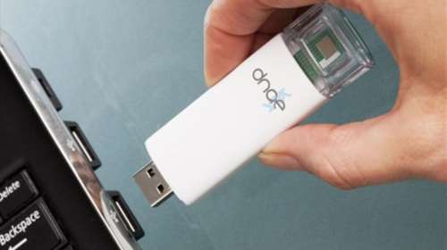 Τεστ για HIV σε USB stick δίνει αποτελέσματα σε 30 λεπτά