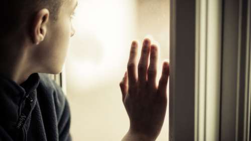 Αντιμέτωπα με την φτώχεια 4 στα 10 παιδιά στην Ελλάδα