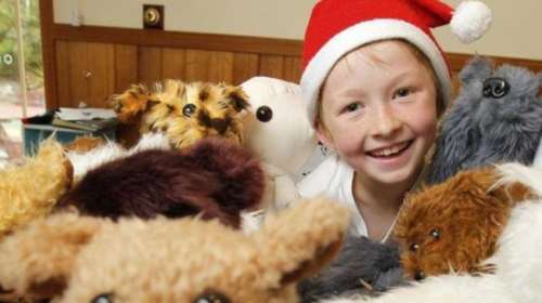 12χρονος έμαθε να ράβει για να δώσει χαρά σε άρρωστα παιδιά [Εικόνες]