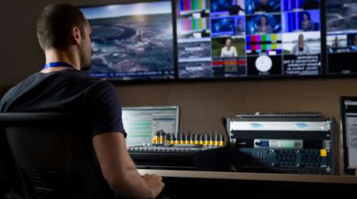 Ευρωβαρόμετρο: 9 στους 10 Έλληνες  δεν εμπιστεύονται τα ΜΜΕ