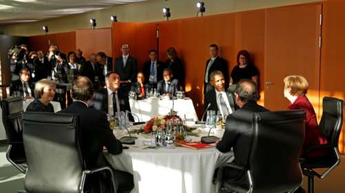 Μίνι σύνοδος στο Βερολίνο: Ο Ομπάμα με τους ευρωπαίους ηγέτες