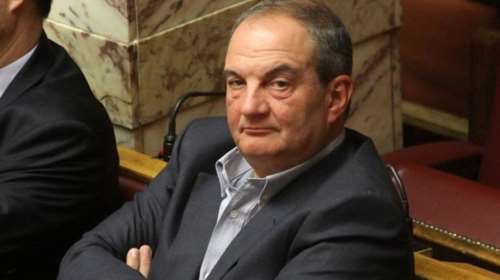 Καραμανλής για Στεφανόπουλο: Σεβασμός και ευγνωμοσύνη