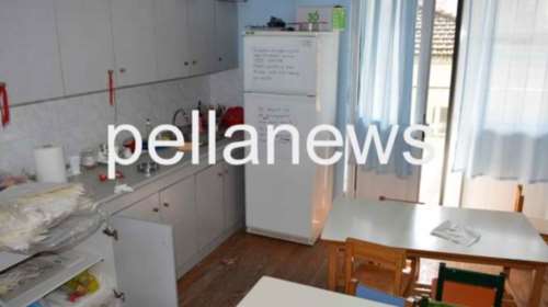 Μπήκαν σε νηπιαγωγείο στην Πέλλα και έφαγαν τις… γκοφρέτες