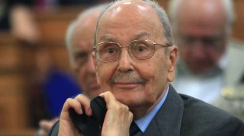 Την Τρίτη το μεσημέρι η εξόδιος ακολουθία του Κ. Στεφανόπουλου