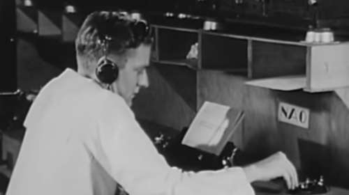 SOS: Το σήμα που έχει σώσει χιλιάδες ζωές και η ιστορία του