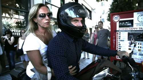 Γιατί πήγε σε δίκη η σύζυγος του Γιάνη Βαρουφάκη