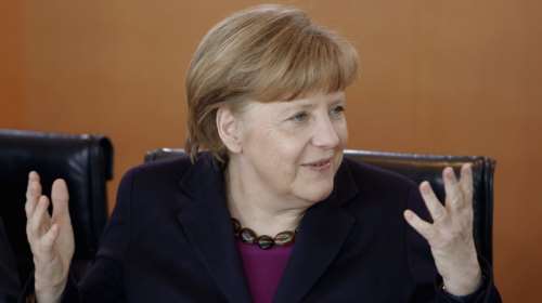 Άνοδος του CDU μετά την ανακοίνωση της υποψηφιότητας Μέρκελ