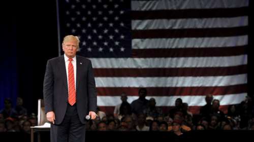 Foreign Affairs: Τι αλλάζει στις ΗΠΑ για την Ελλάδα μετά την εκλογή Τραμπ