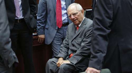 Παρασκήνιο: Γιατί ο Σόιμπλε ματαίωσε τη διάσκεψη για το χρέος