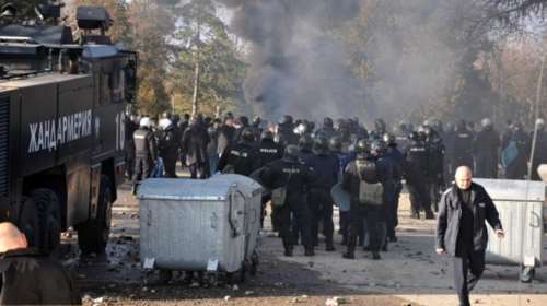 Συγκρούσεις μεταναστών και Βούλγαρων αστυνομικών σε καταυλισμό
