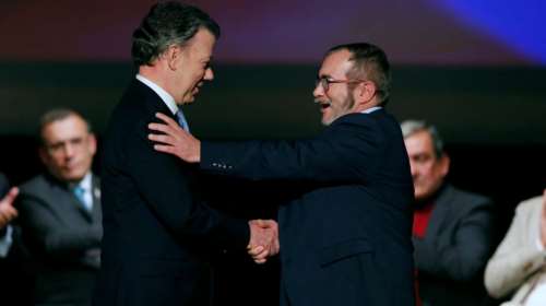 Υπεγράφη η αναθεωρημένη συμφωνία ειρήνευσης στην Κολομβία