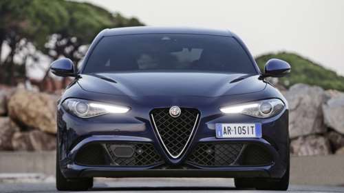 Καθρέφτη καθρεφτάκι μου ποια είναι η πιο όμορφη;