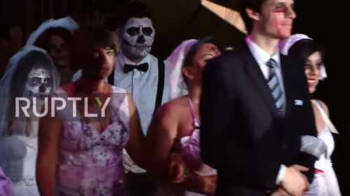 Ομαδικός γάμος 70.000 μέσα στο &quot;αίμα&quot; στην Αργεντινή (ΒΙΝΤΕΟ)