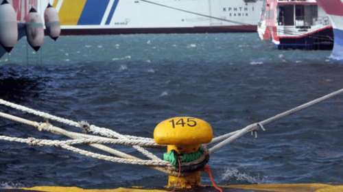 Δεμένα τα πλοία στα λιμάνια, ξεκινά η 48ωρη απεργία των ναυτικών